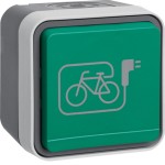 Berker 6745643513 Steckdose mit Schutzkontaktstift grünem Klappdeckel und Symbol E-Bike AP W.1 grau 