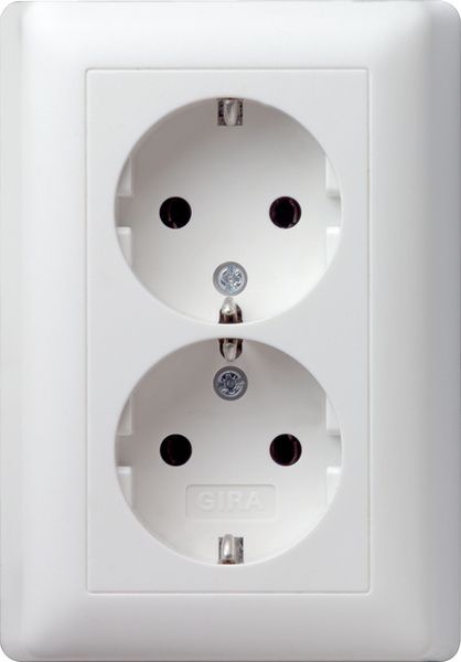 Gira 078004 2f-SCHUKO-Steckd. Vollpl. Standard 55 Reinweiß m
