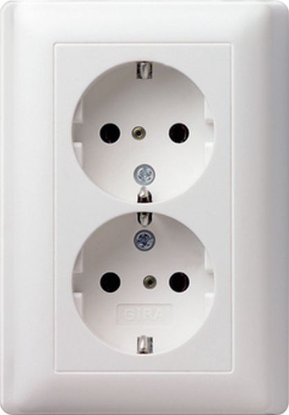 Gira 078303 2f-SCHUKO-Steckd. SP + Vollpl. System 55 Reinweiß