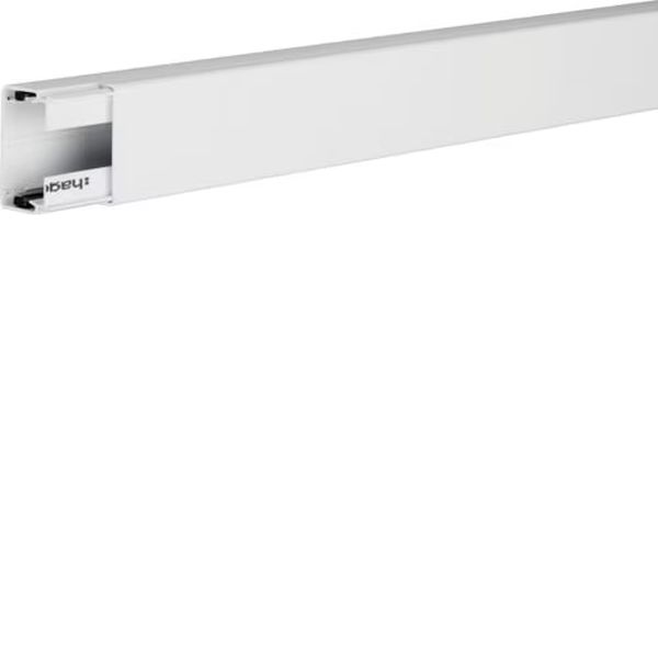 Hager LFH3004509016 Leitungsführungskanal halogenfrei LFH 30x45mm verkehrsweiß